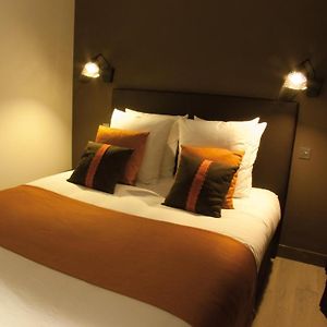 Habitación Estándar con Cama Queen